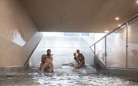 Die extra breite Rutsche - Foto: Alex Filz